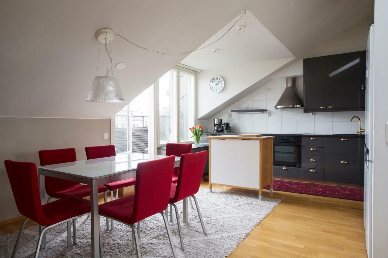 2Ndhomes 2Br City Center Penthouse With Balcony And Sauna ヘルシンキ エクステリア 写真